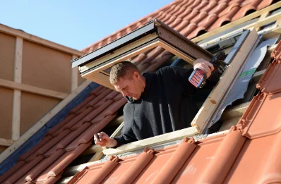 Pose de fenêtres de toit Velux à Saunay